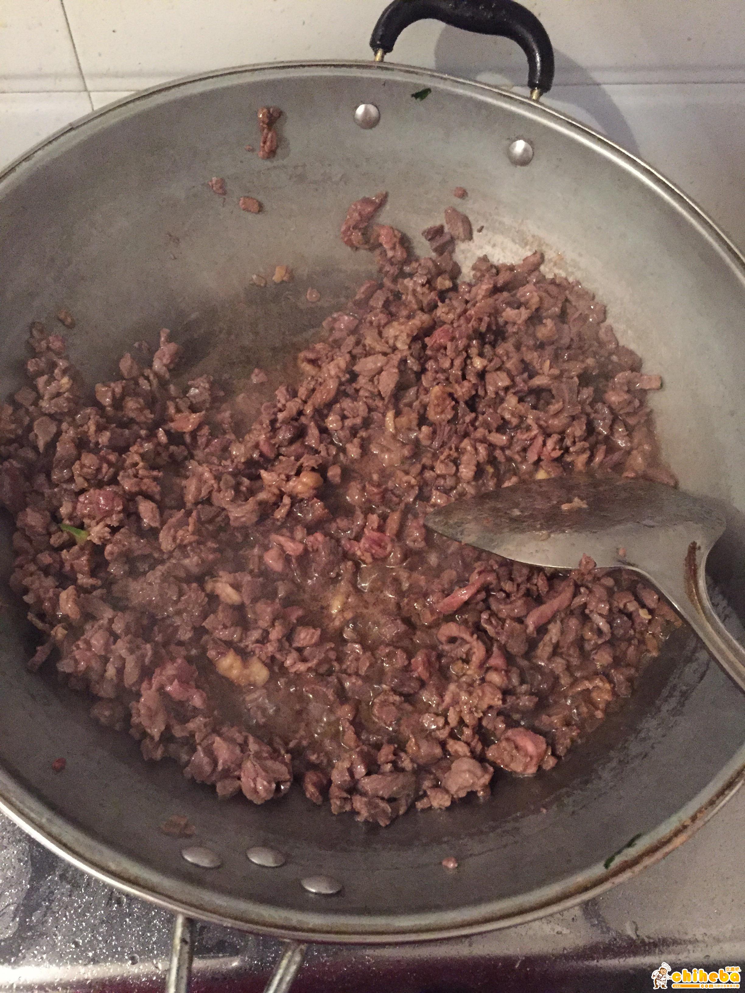 牛肉辣椒，最香的下饭菜的做法 步骤2